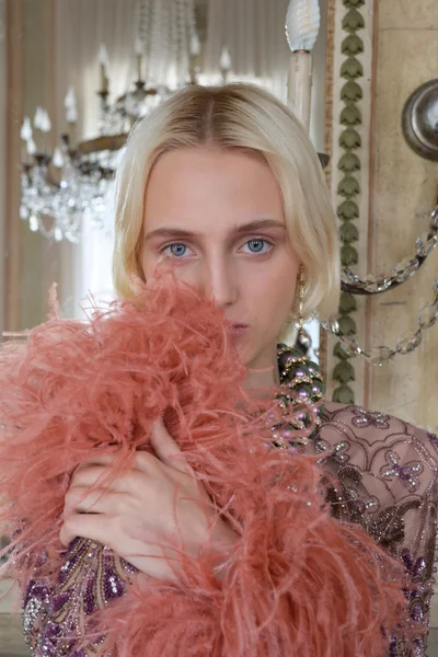 Look 28